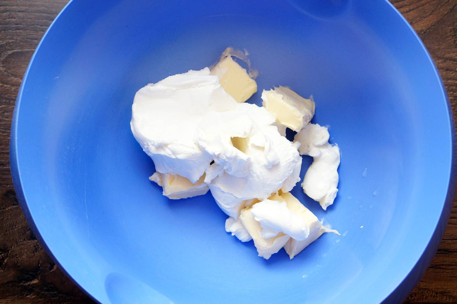 Крем на основе творожного сыра и масла для тортов и капкейков, пошаговый фото рецепт, кулинарный блог andychef.ru