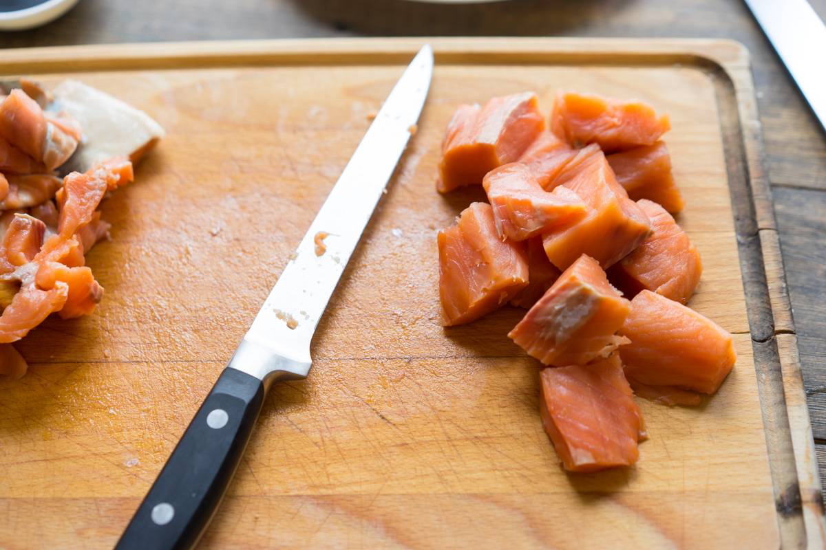 Как приготовить красную рыбу, лосось, сёмга, в томатном соусе с пивом, пошаговый рецепт с фото, блог andychef.ru