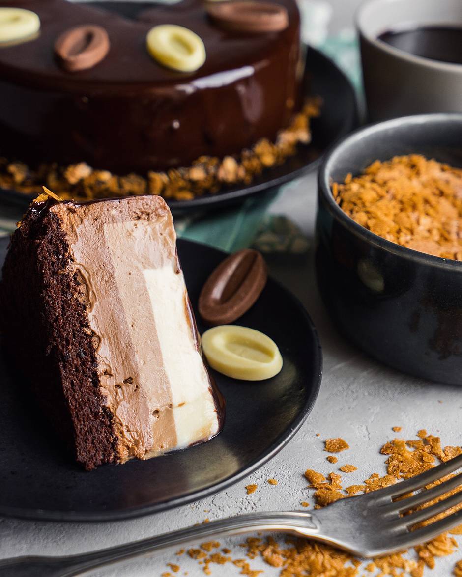 Торт «Три шоколада» — классика от французского шефа | Andy Chef (Энди Шеф)  — блог о еде и путешествиях, пошаговые рецепты, интернет-магазин для  кондитеров |