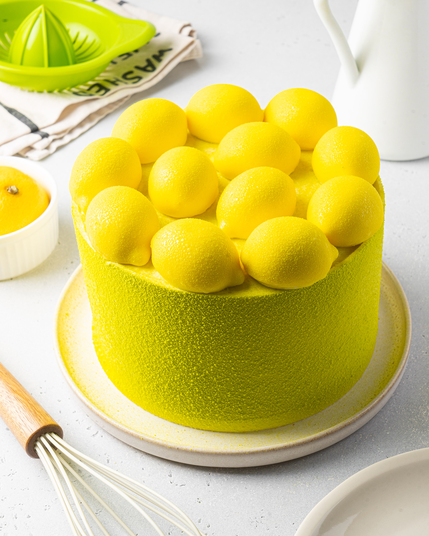 Торт в виде лимона