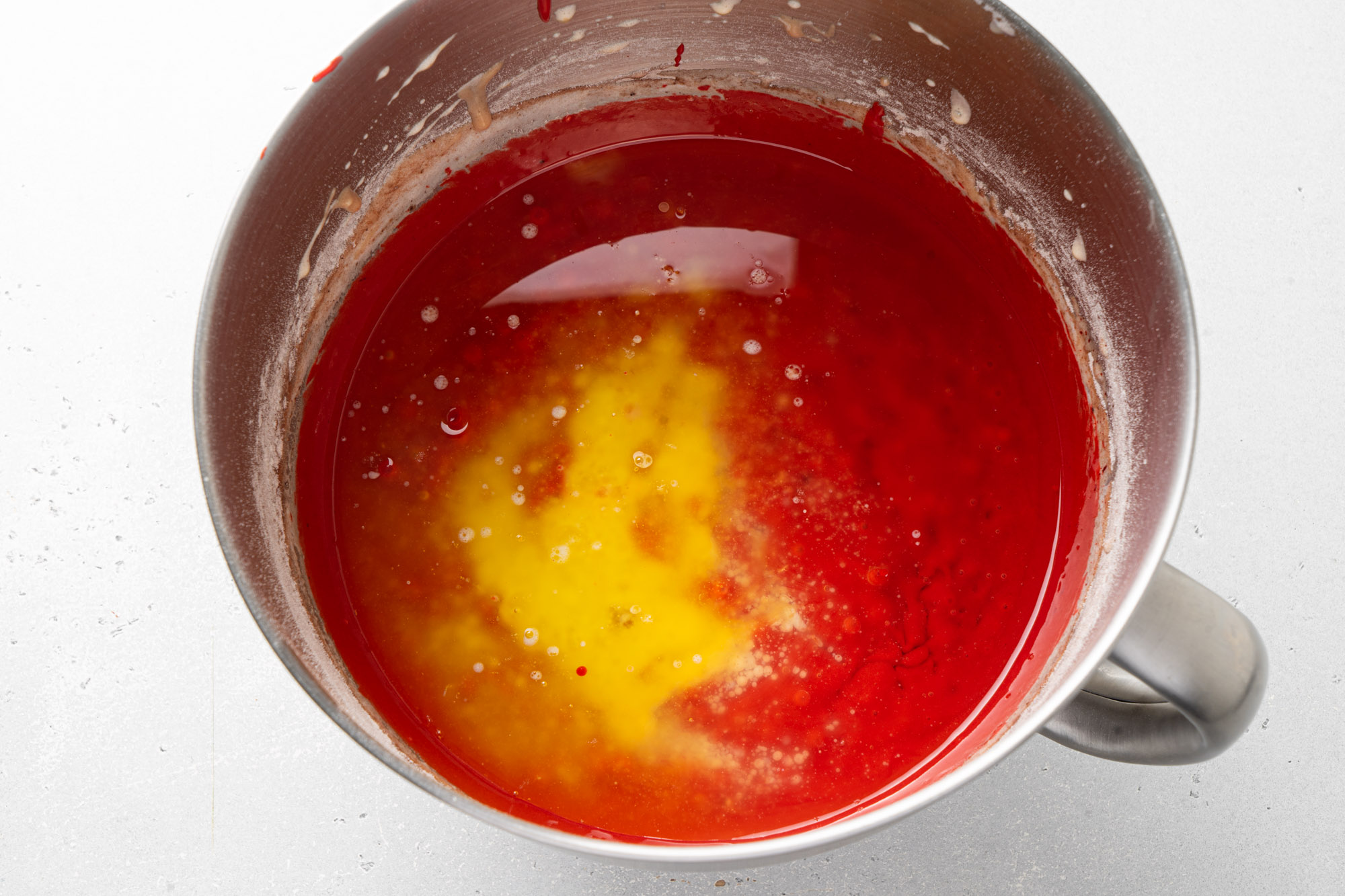 Коржи Красный бархат – 2 рецепта: на растительном и сливочном масле